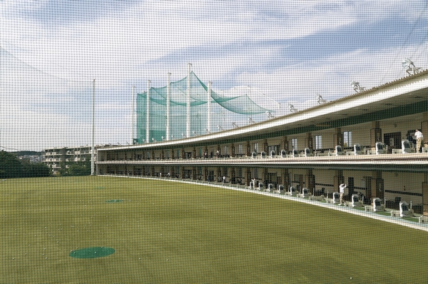 "Tokyu Azamino Golf Garden" (Azamino in the Gardens)