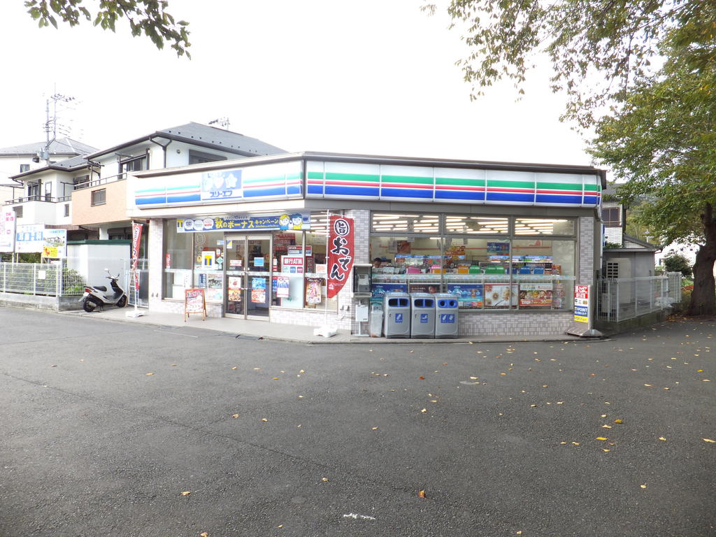 Convenience store. Three F Kodomonokuni Station store up to (convenience store) 290m