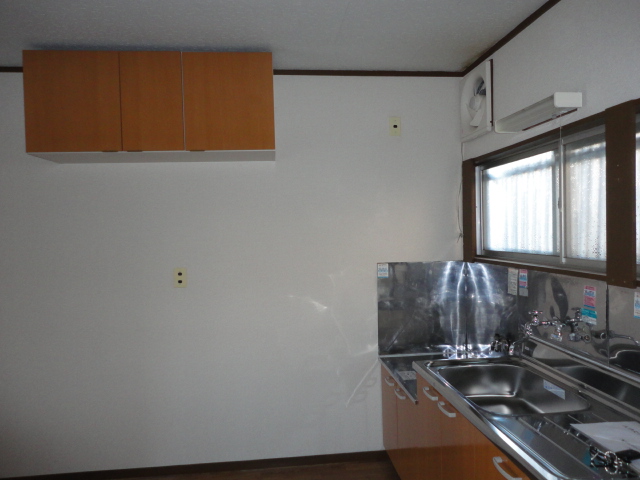 Kitchen. Hanging cupboard