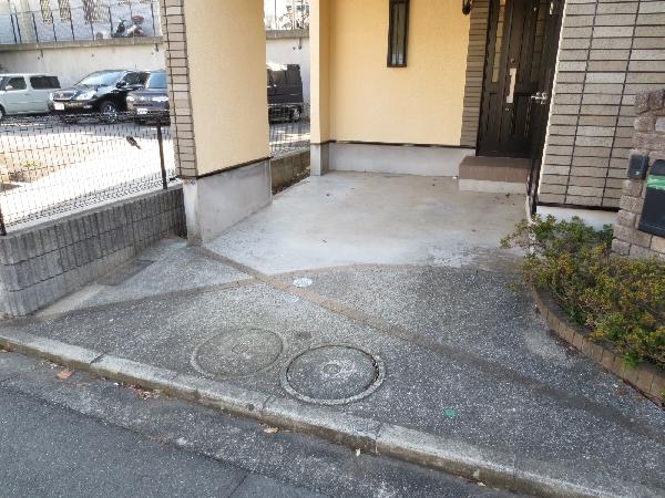 Parking lot. Is parking. 
