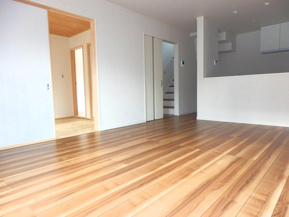 Same specifications photos (living). Interior style same specifications Flooring adoption of "natural quality"