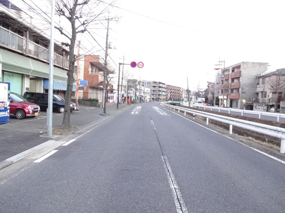 Local photos, including front road. Local (11 May 2013) Shooting