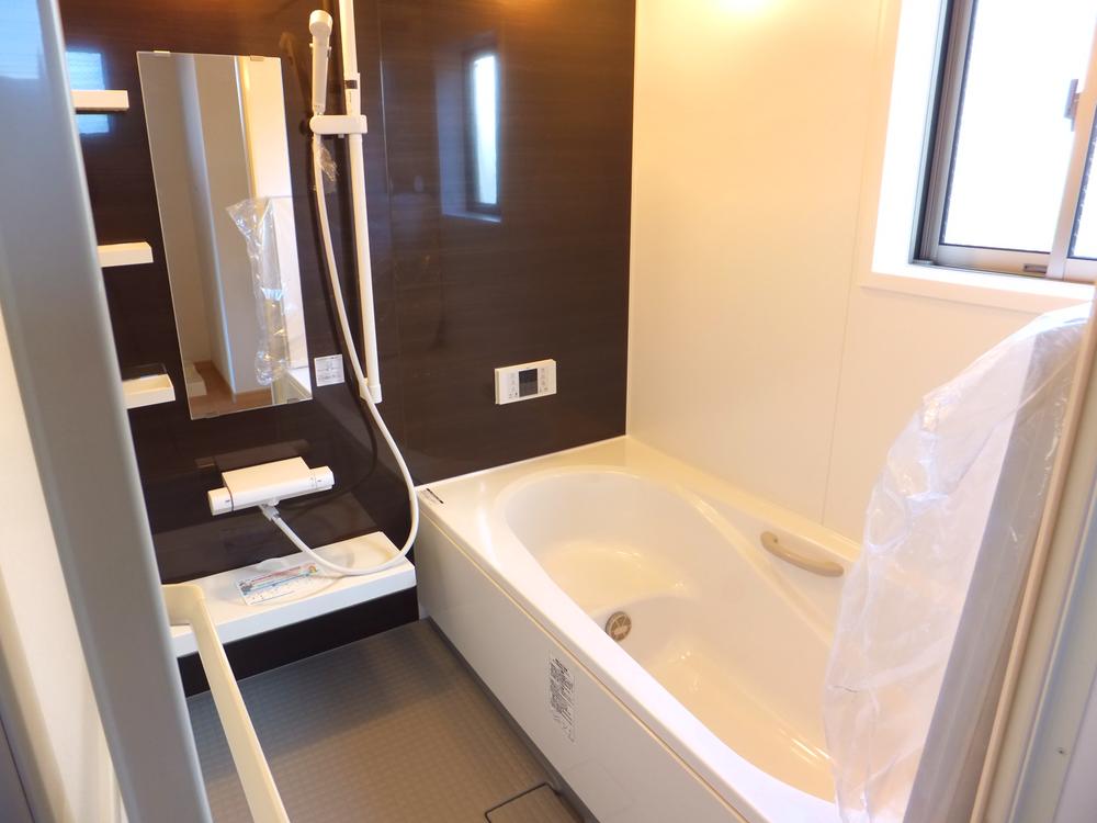 Bathroom. Hitotsubo type of bathroom is spacious.