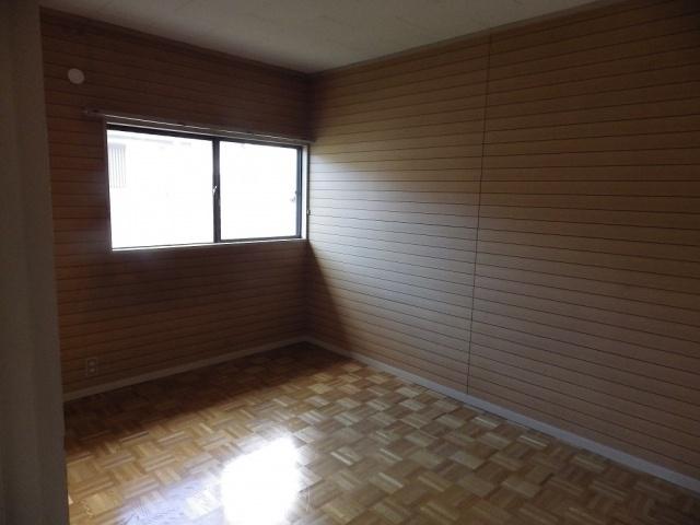 Non-living room