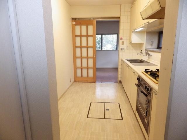 Kitchen. Corridor