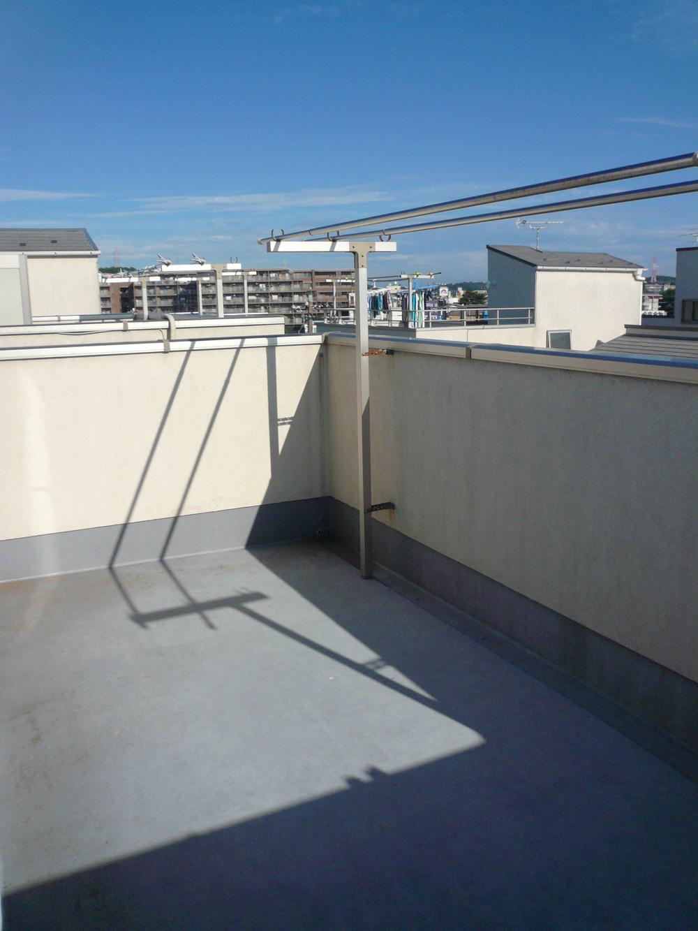 Balcony. Local (August 2013) Shooting