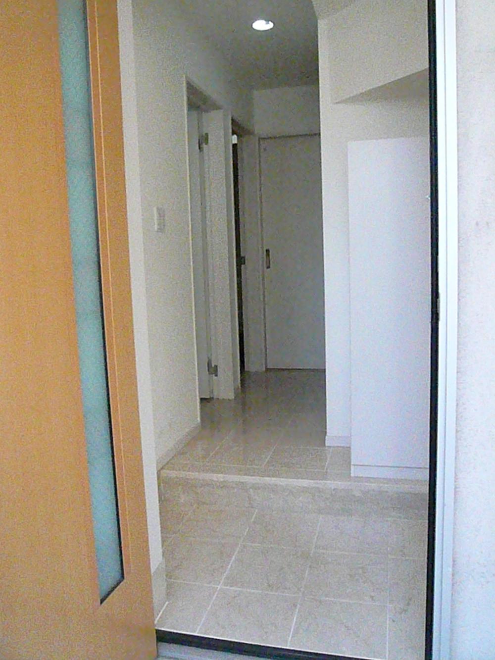 Entrance. Local (August 2013) Shooting