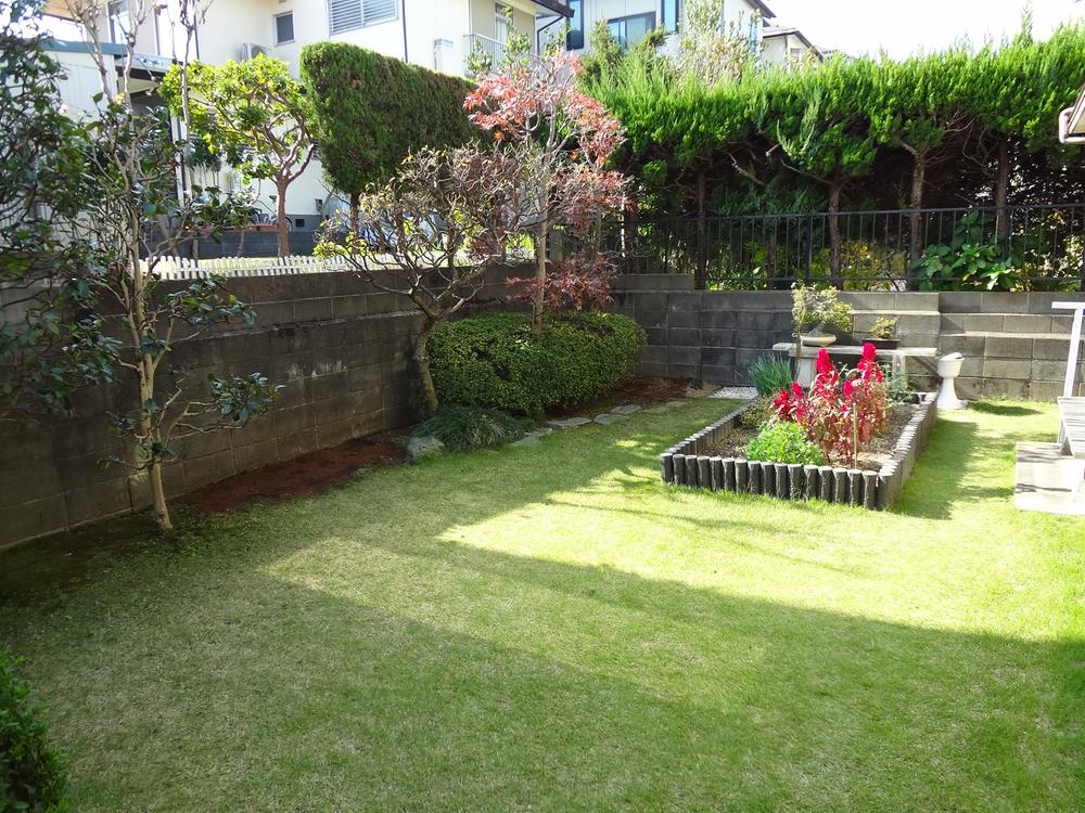 Garden. Local (11 May 2013) Shooting