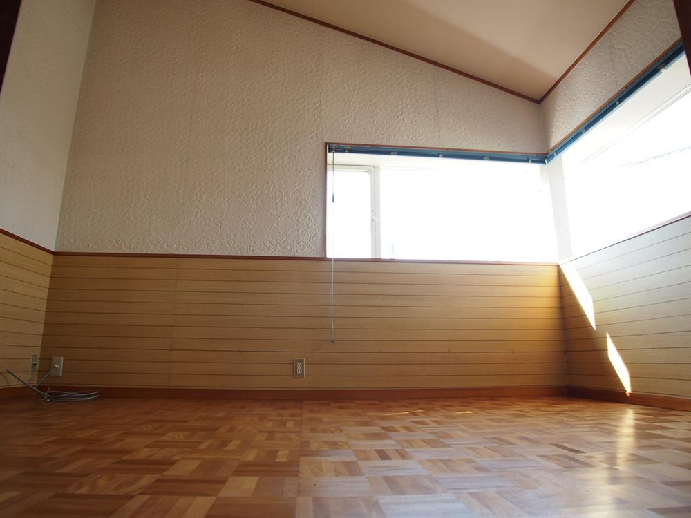 Non-living room. Indoor (early October 2013) Shooting