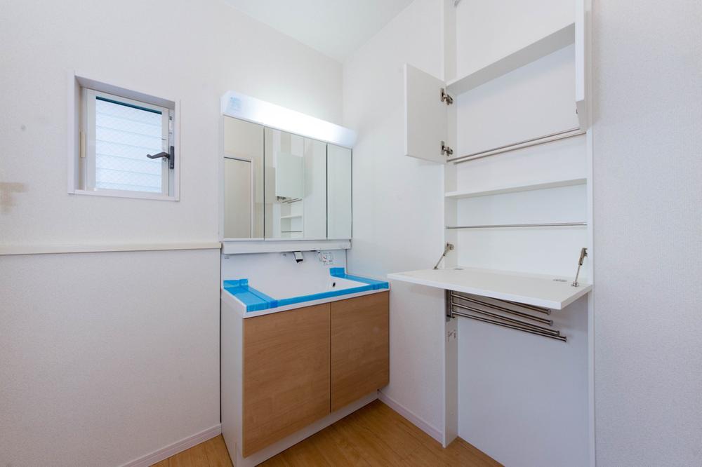 Wash basin, toilet. Cleanliness full wash room