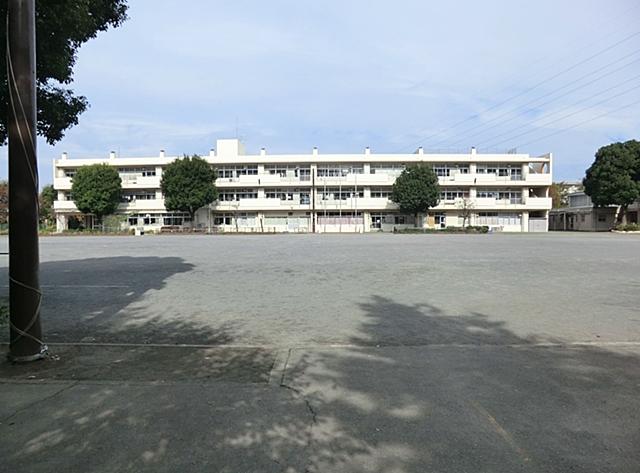 Primary school. 868m to Yokohama Municipal Wakabadai Elementary School