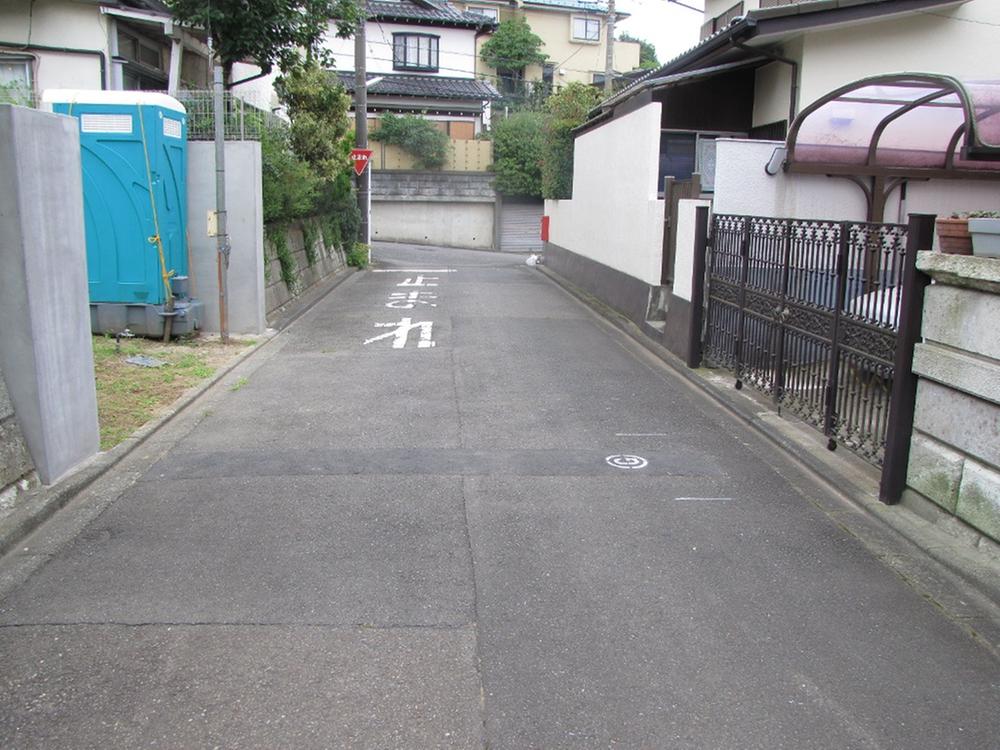 Local photos, including front road. Local (August 2013) Shooting