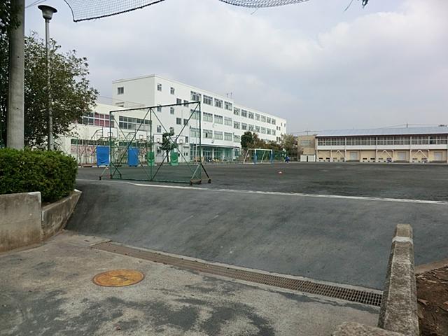 Junior high school. 629m to Yokohama City TatsuAsahi junior high school