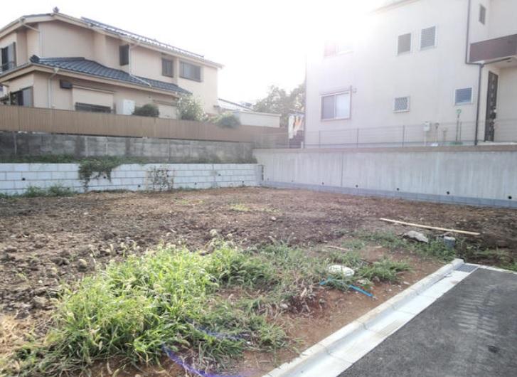 Local appearance photo. Local (09 May 2013) Shooting