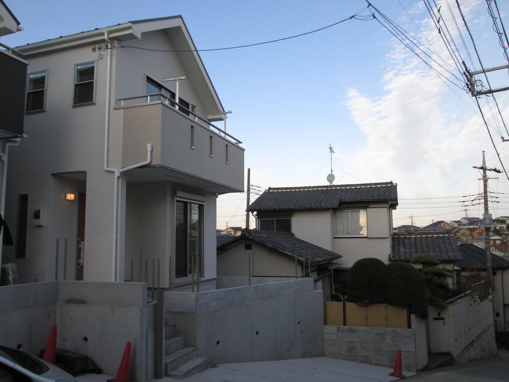 Local appearance photo. Local (12 May 2013) Shooting