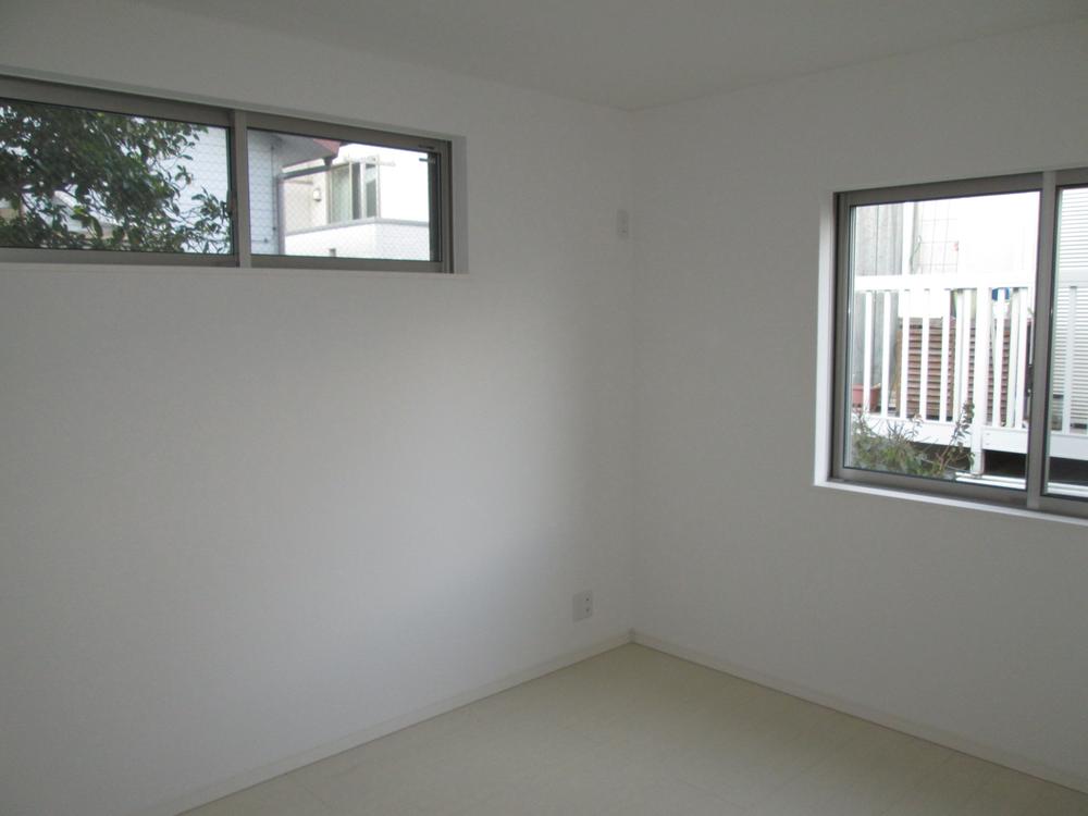 Non-living room. Local (12 May 2013) Shooting