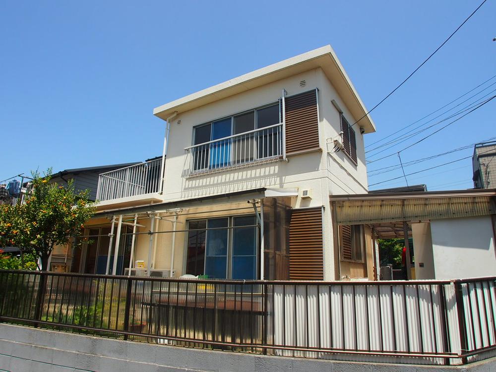 Local appearance photo. Local (September 2013) for a day of shooting south terraced ・ Ventilation good