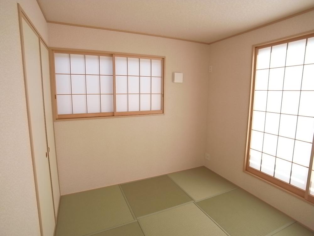Non-living room. It is there when convenient Japanese-style room.