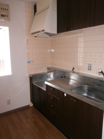 Kitchen. Kitchen (gas stove installation possible)