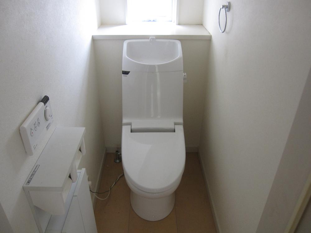 Toilet. Toilet (August 2013) Shooting