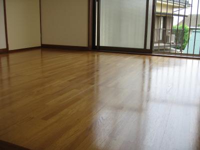 Balcony. Flooring 6 tatami of Western-style