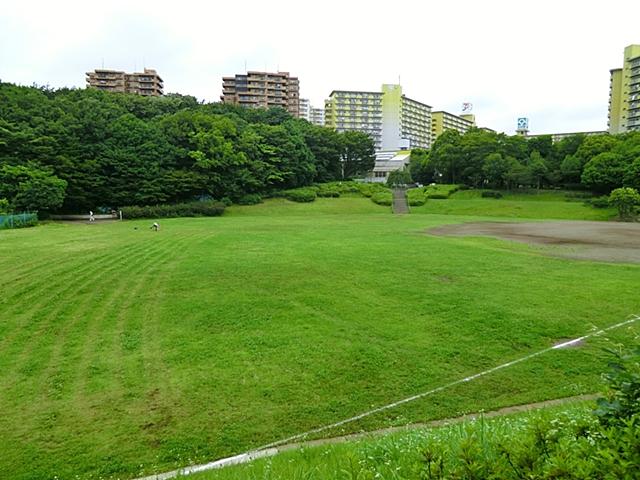 park. 1180m to Wakabadai park