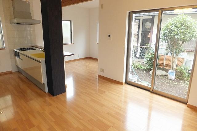 Living. Indoor (September 10, 2013) Shooting