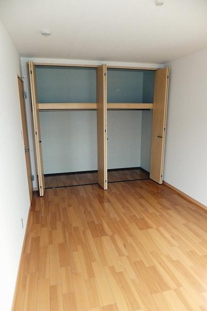 Receipt. Indoor (September 10, 2013) Shooting