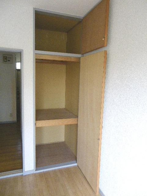 Other room space. Receipt