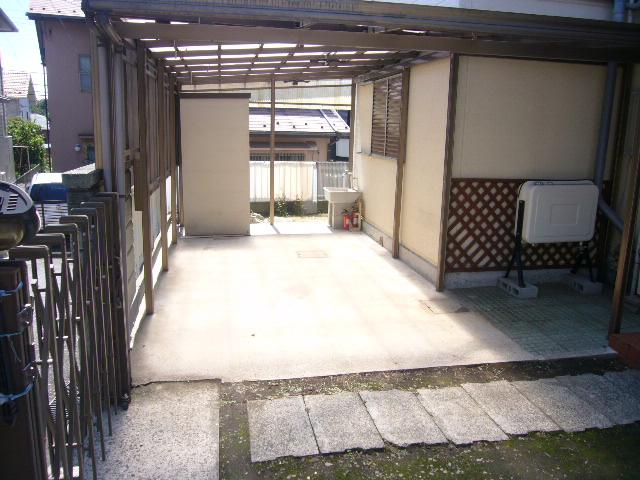 Parking lot
