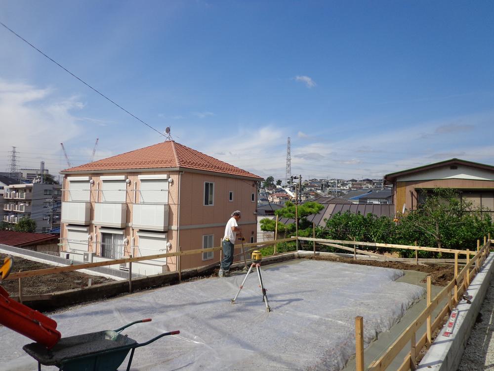 View photos from the dwelling unit. View from the site (November 2013) Shooting