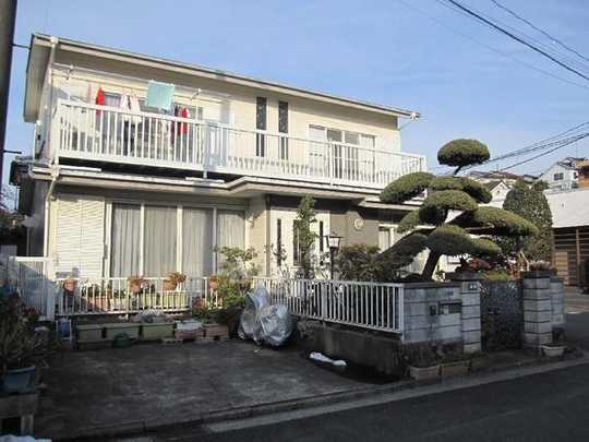 Local appearance photo. Exterior (1)