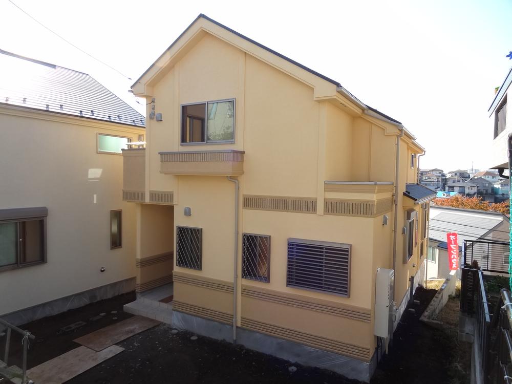 Local appearance photo. Local (11 May 2013) Shooting