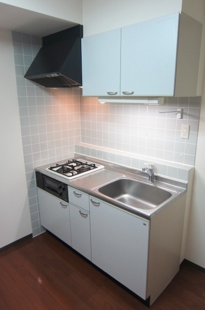 Kitchen. Kitchen space!