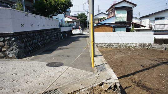 Local photos, including front road. Frontal road