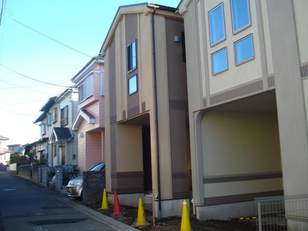 Local appearance photo. Local (12 May 2013) Shooting