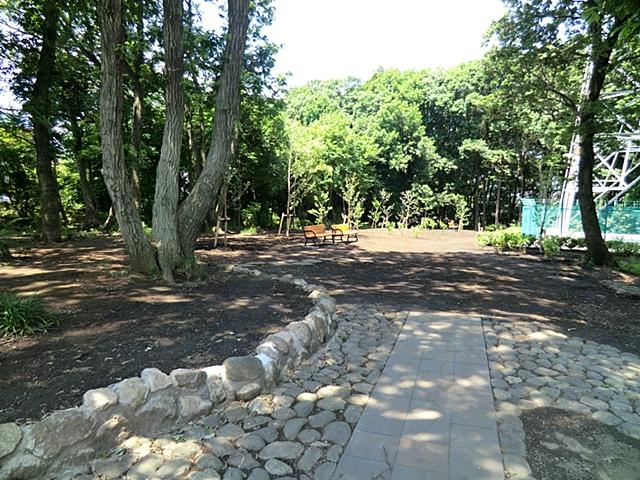 park. Nagayamon 1381m to urban green space