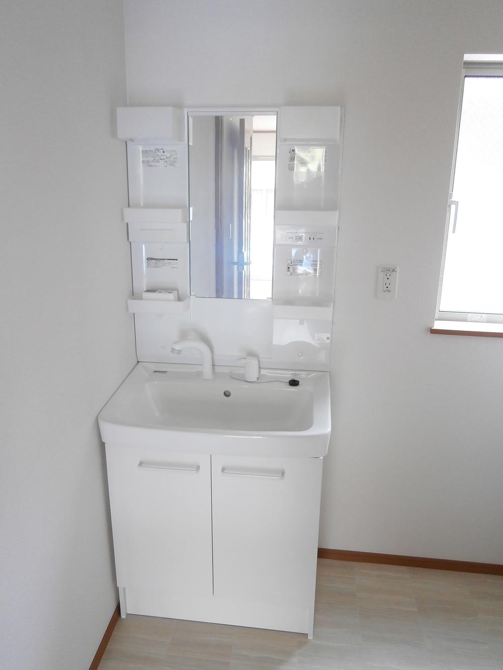 Wash basin, toilet. Same specifications vanity