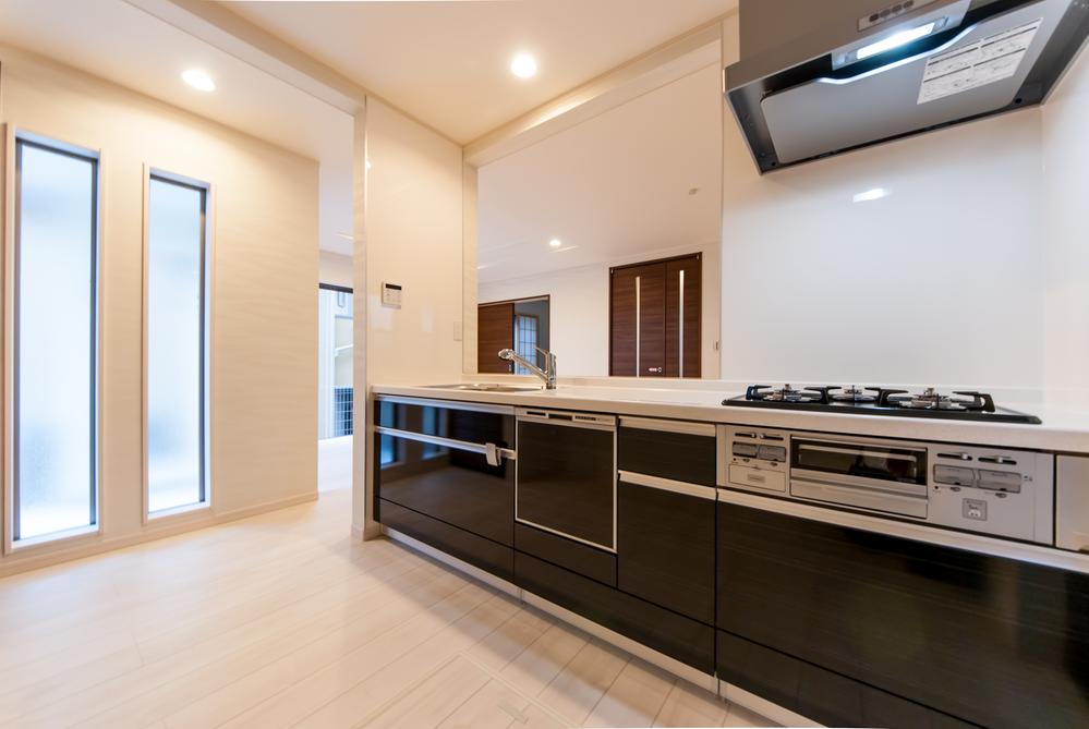 Kitchen. Excellent system kitchen in functionality ・ ・ Dishwasher dryer