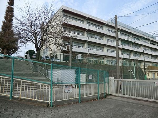 Primary school. Yokohama Municipal everything 600m up to elementary school