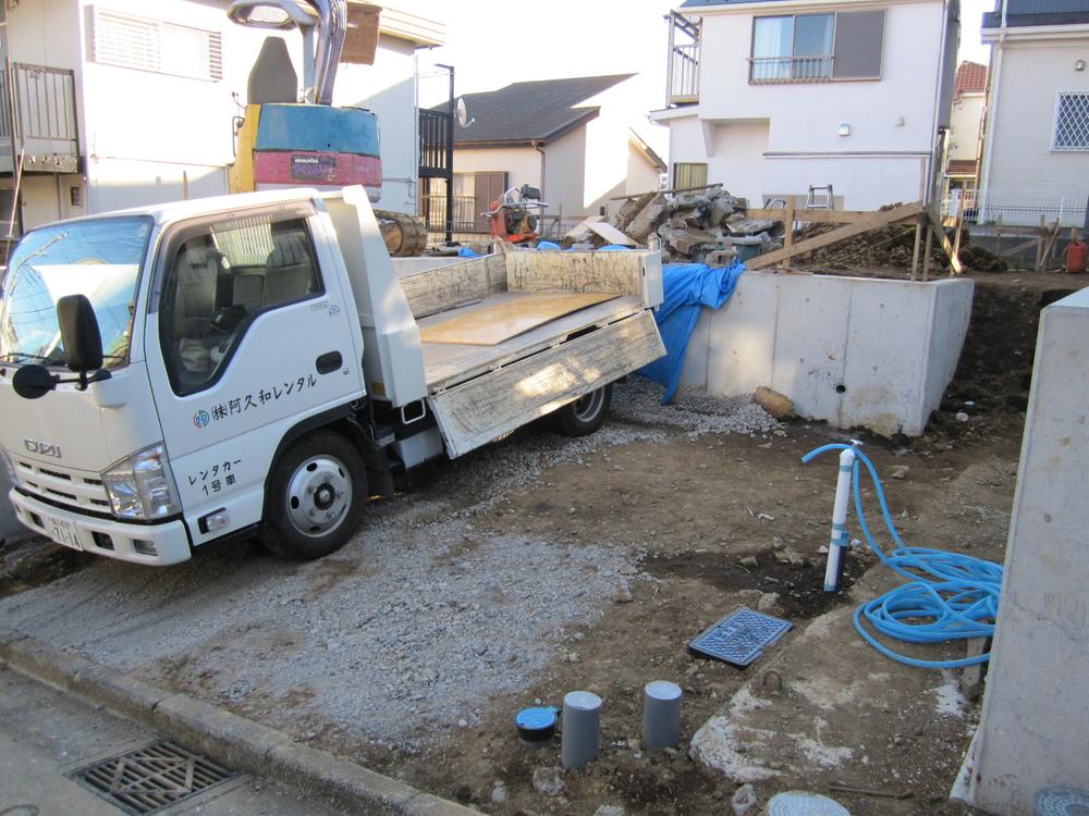 Local appearance photo. Local (12 May 2013) Shooting