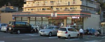 Convenience store. ☆ Seven-Eleven ☆ (Convenience store) to 520m