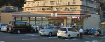 Convenience store.  ☆ Seven-Eleven ☆ (Convenience store) to 520m