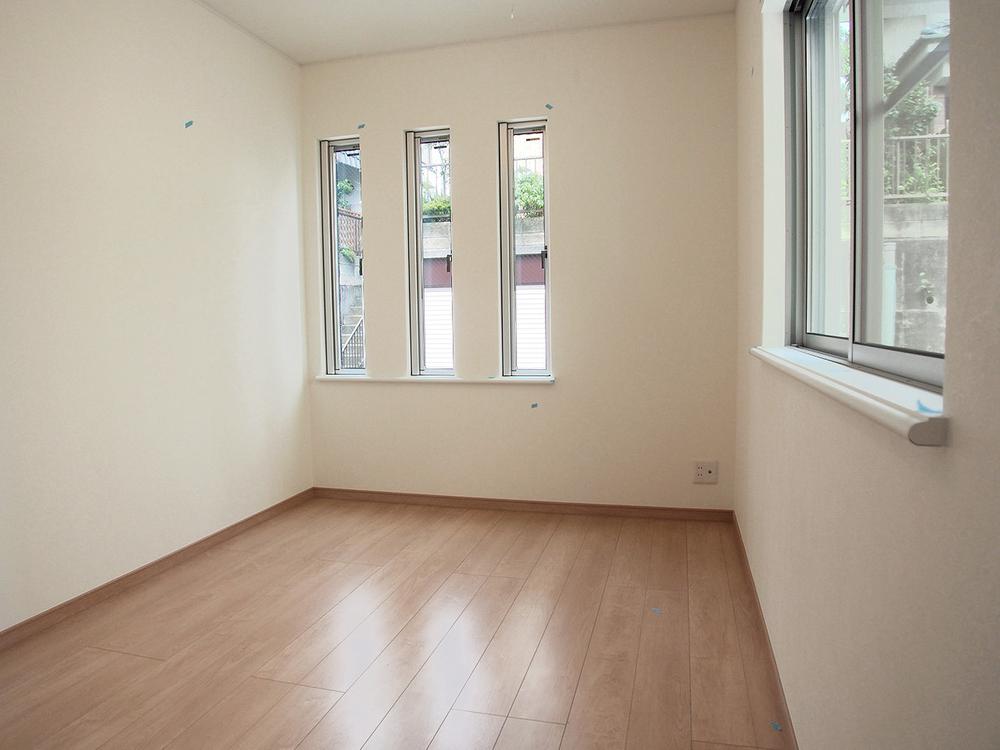 Same specifications photos (Other introspection). Example of construction (room)