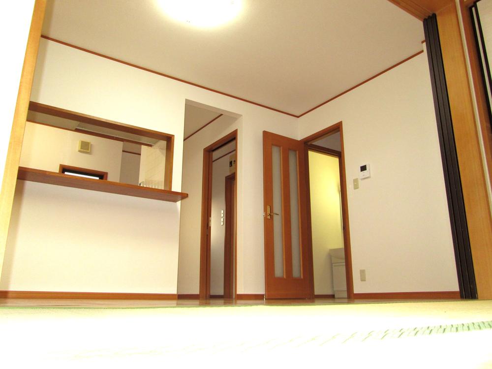 Non-living room. Living and Japanese-style room is also possible to use by connecting, Ease of use is good!