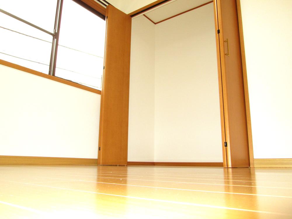 Non-living room. On the second floor there are Western-style 4 room!