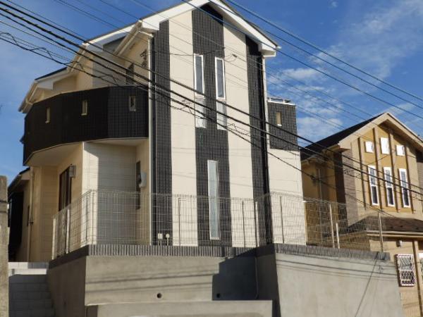 Local appearance photo. Clean appearance