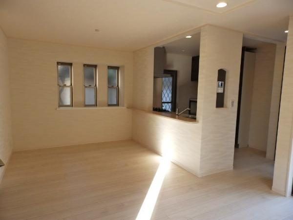 Living. Of space plenty of living