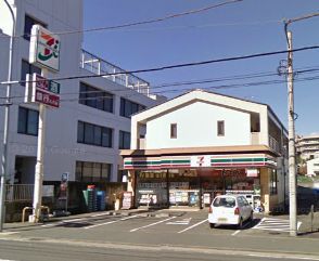 Convenience store. 434m to Seven-Eleven (convenience store)