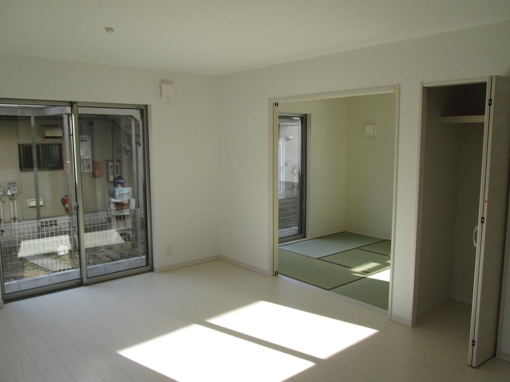 Living. Local (12 May 2013) Shooting